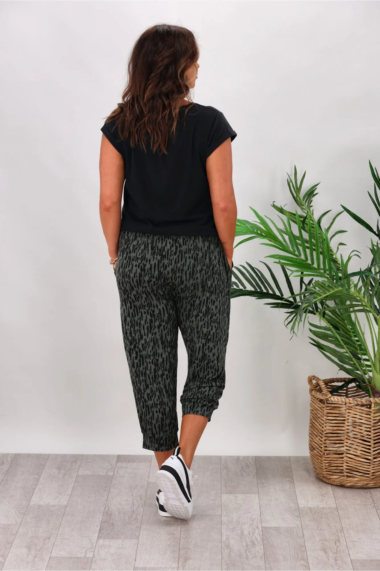 Betty Basics Tokyo 3/4 Pant Abstract Print