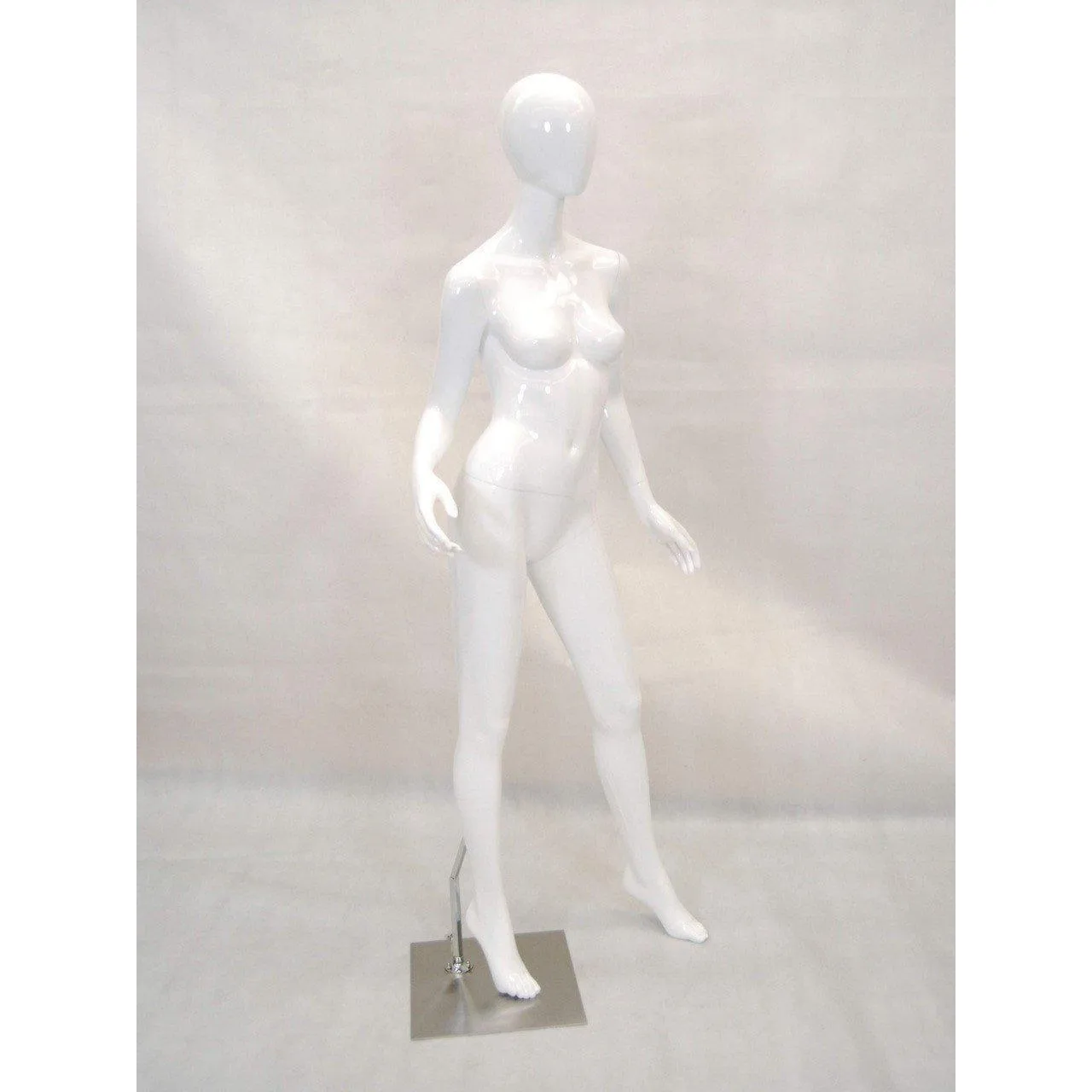 Egghead Female Mannequin MM-A2W1