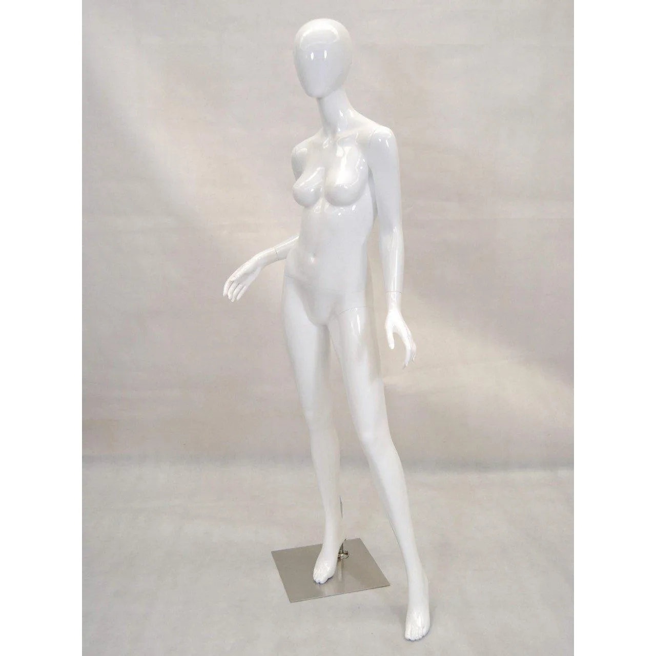 Egghead Female Mannequin MM-A2W1