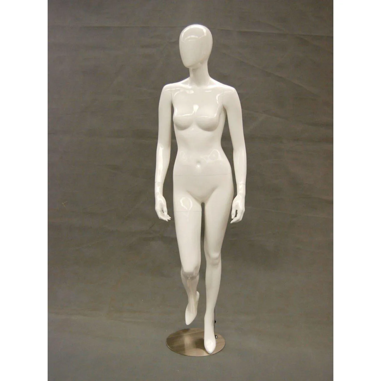 Egghead Female Mannequin MM-RGS6W1 (Built-In Heel)