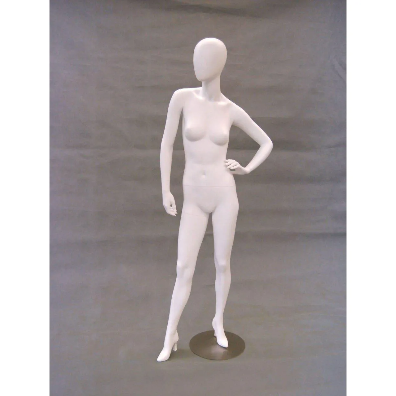 Egghead Female Mannequin MM-RGS7W1 (Built In Heel)