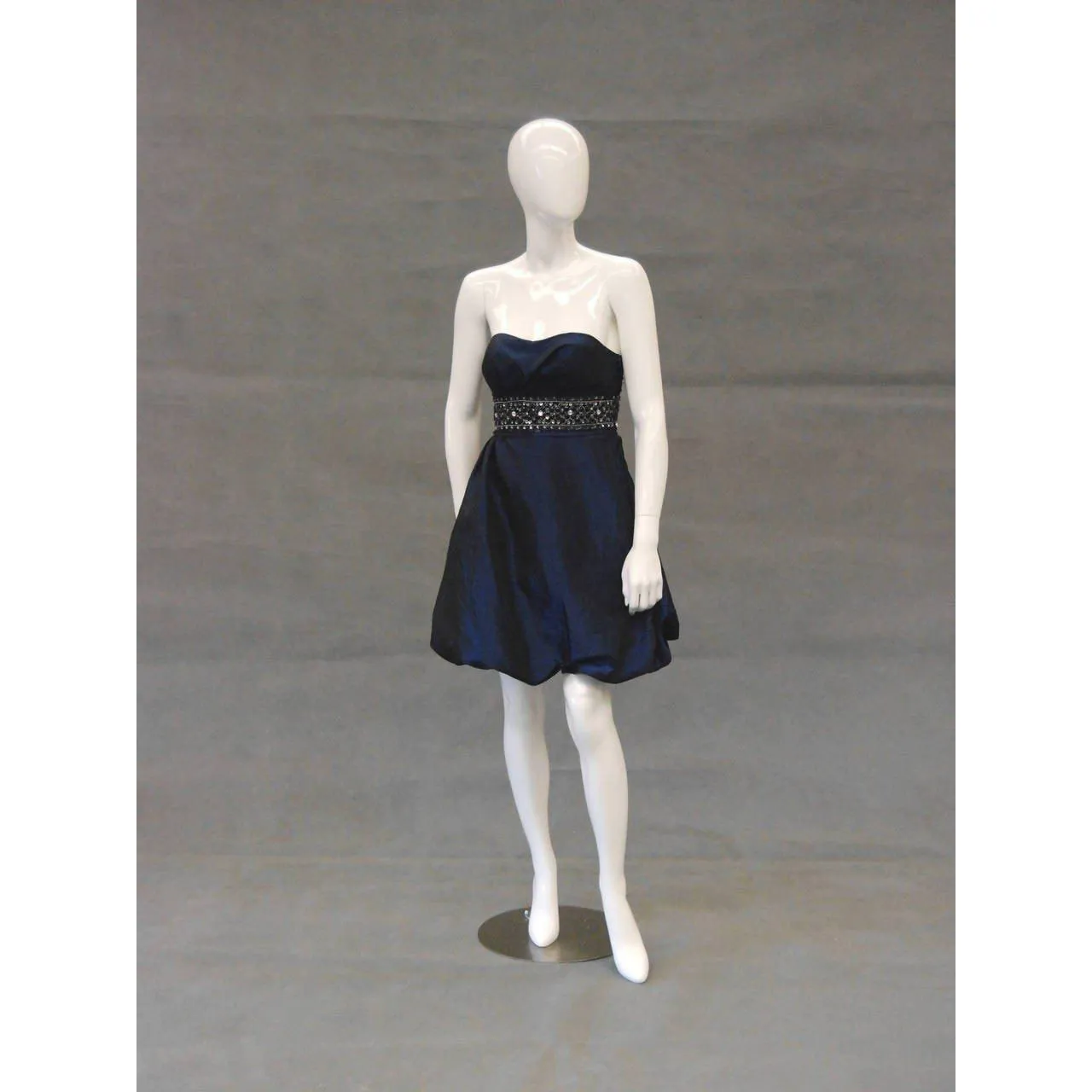 Egghead Female Mannequin MM-RGS8W1 (Built In Heel)