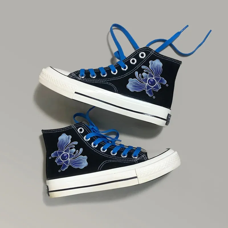 Women's Aesthetic Sneakers / Casual Canvas Shoes With Graffiti / Female Vulcanized Shoes